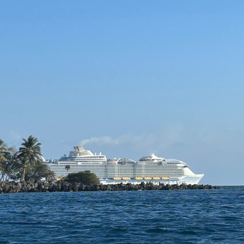 How-to-avoid-cruise-crowds-in-roatan