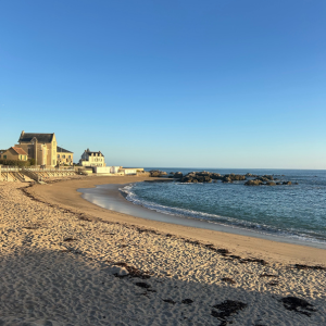 Relax at Port-Lin Beach (much quieter outside July and August)
